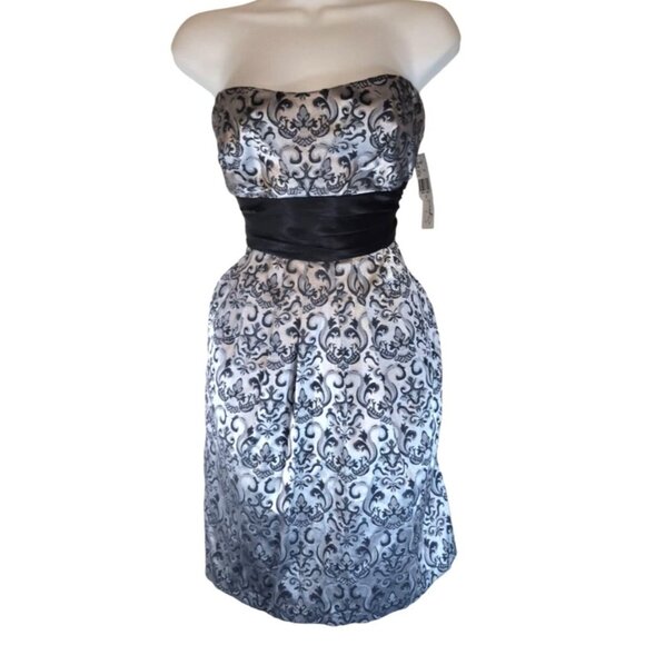 Speechless Silver Black Strapless Dress Cocktail Event NEW Size 13 NWT - Picture 1 of 3